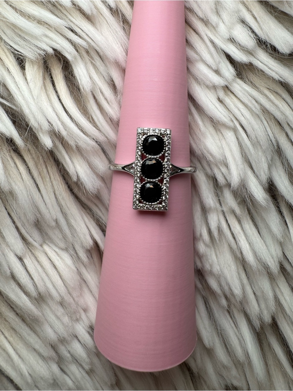 Triple the sparkle - black Onyx ring